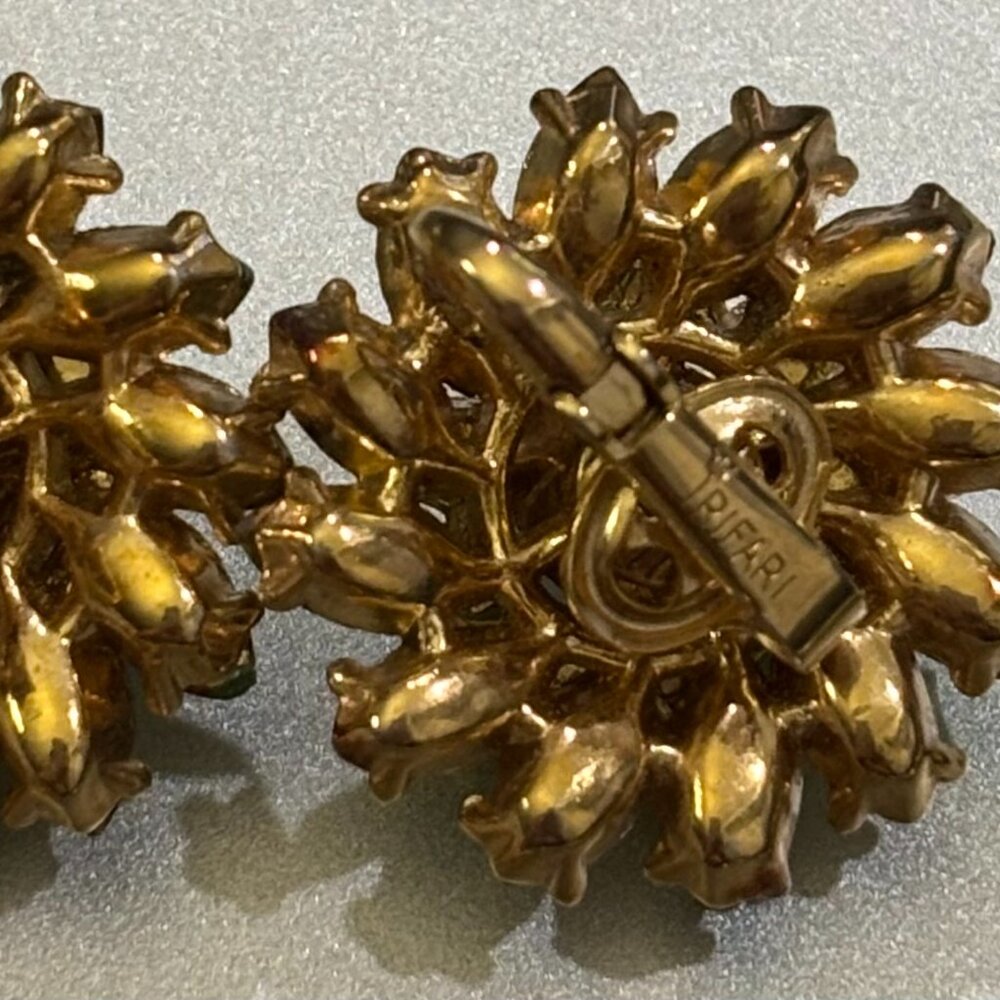 BEAUTIFUL VINTAGE TRIFARI RHINESTONE BRACELET AND EARRINGS. - Picture 4 of 7